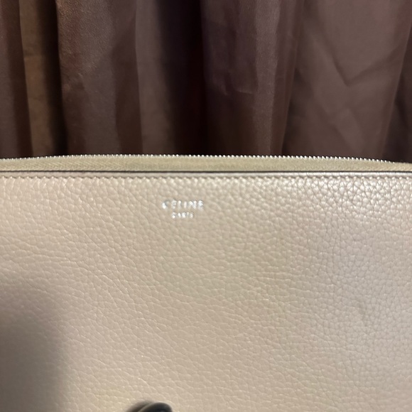 Celine with COA in excellent condition. Beautiful long wallet zip around. - Picture 6 of 6